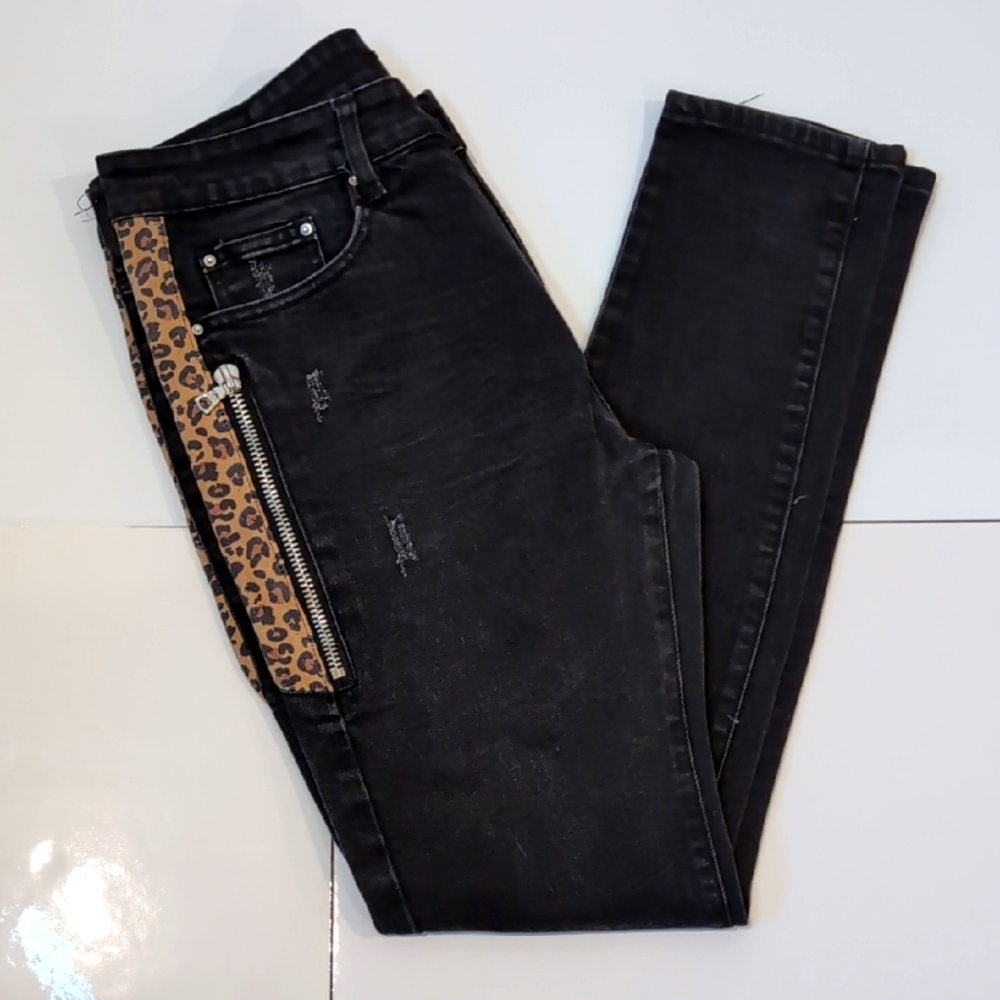Amiri Black Distressed Jeans Leopard Zip Detail